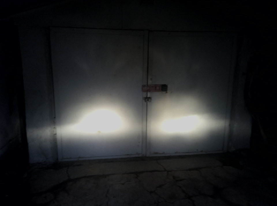 Замена галогеновых ламп дальнего света на LED — Volkswagen Caddy (3G ...