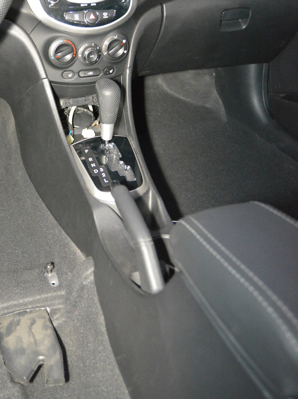 325c014s 960 крепление телефона в солярисе