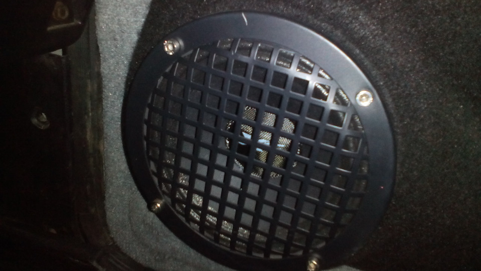 Установка процессорной магнитолы Pioneer-80 prs + эстрадная акустика ...