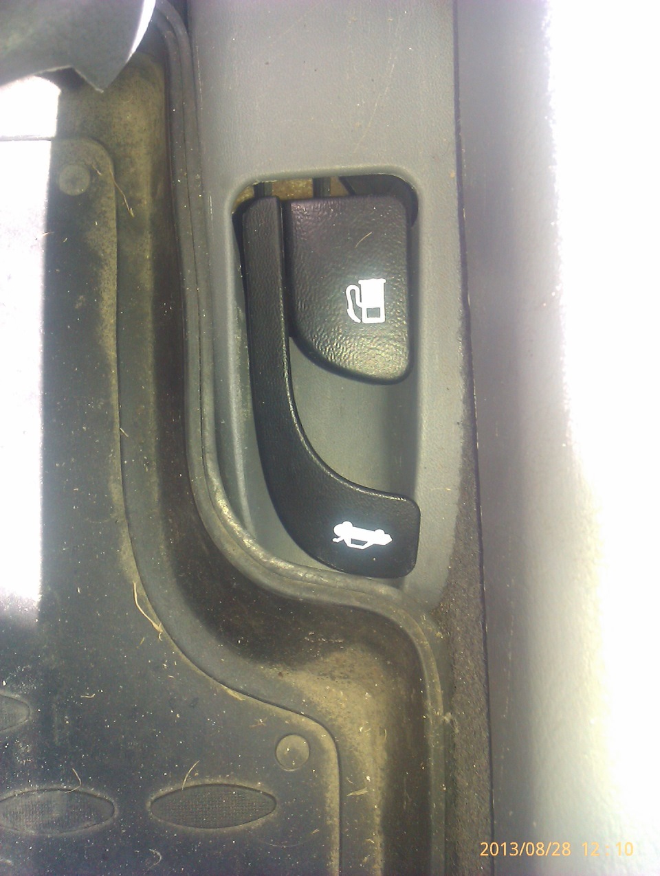 замена ручки открытия багажника — Hyundai Elantra (3G), 1,6 л, 2004 ...