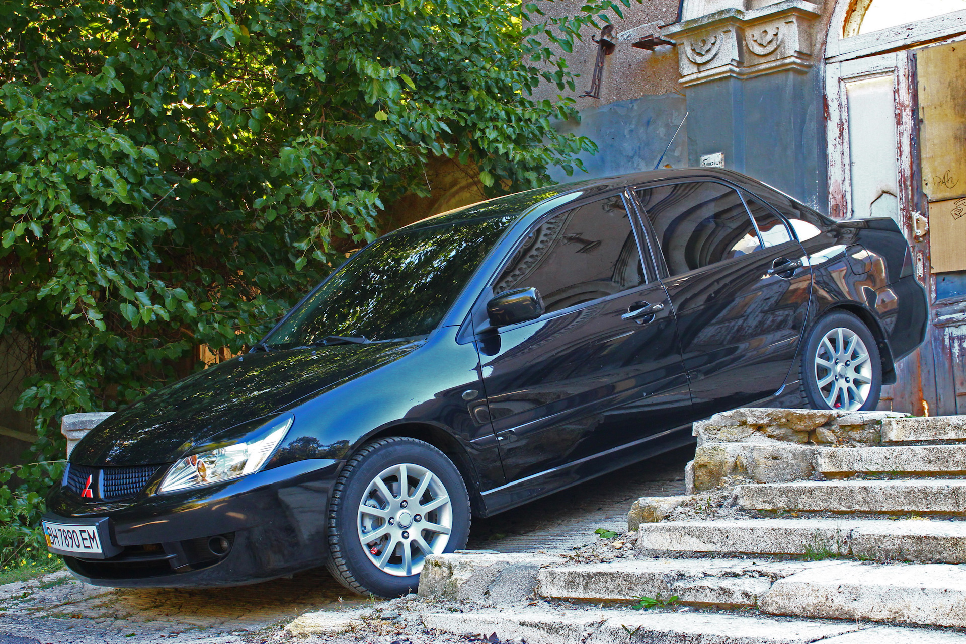 Black 9. Mitsubishi Lancer 9 2008. Lancer 9 Black. Лансер 9 черный. Митсубиши Лансер 9 черный.