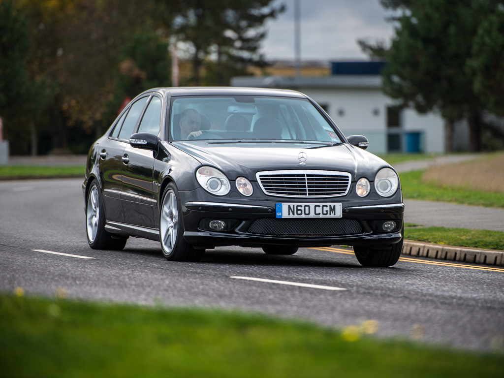 Mercedes e class w211 AMG