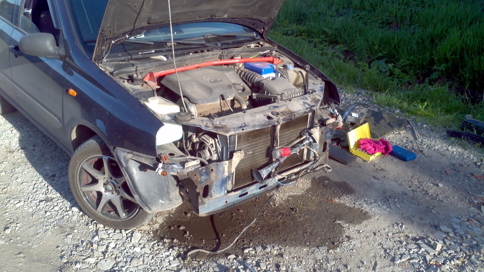 запотела левая фара — Lada Калина седан, 1,6 л, 2007 года | своими ...