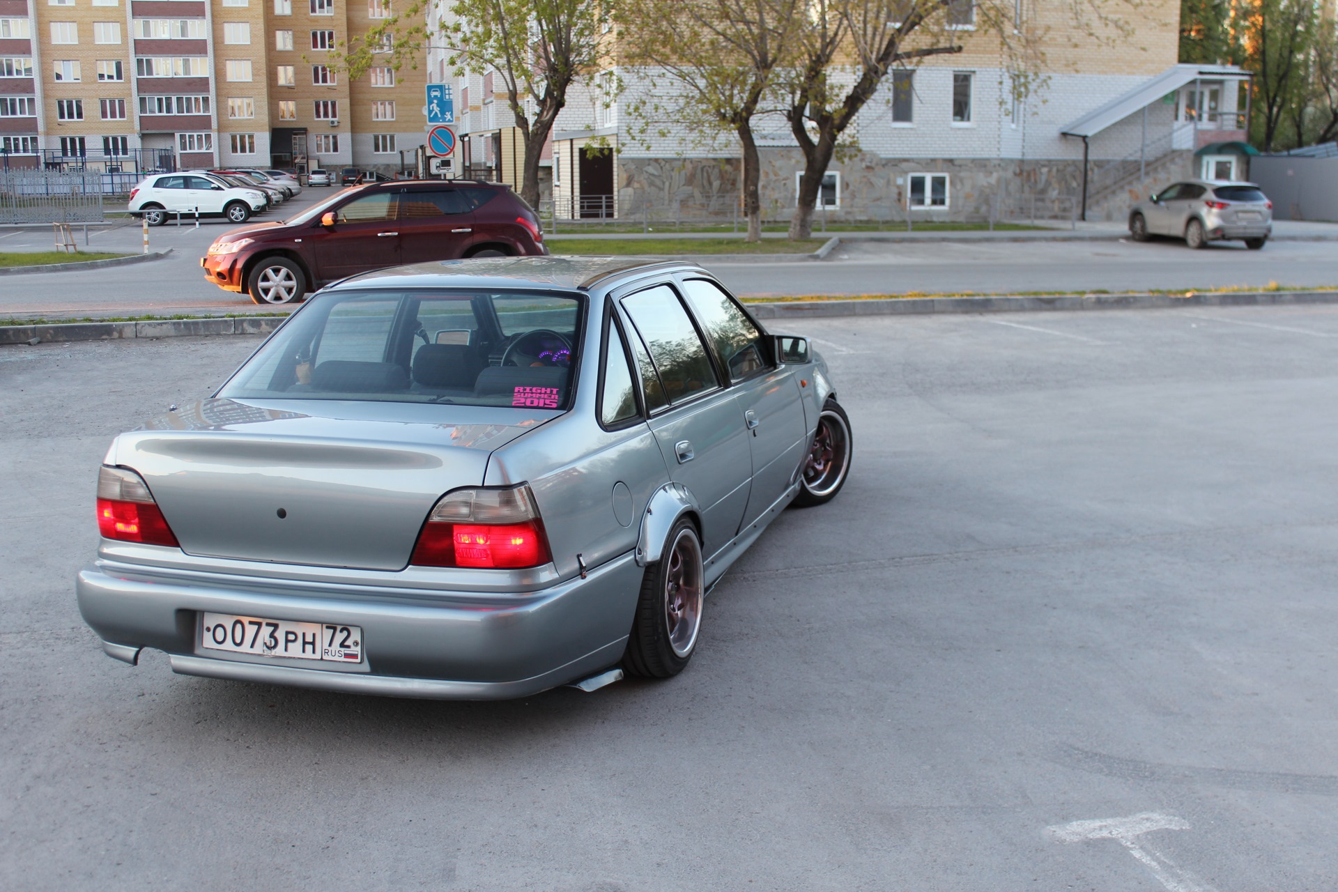 Daewoo Nexia stance