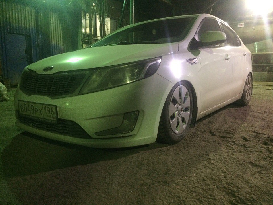 Kia Rio 3 stance