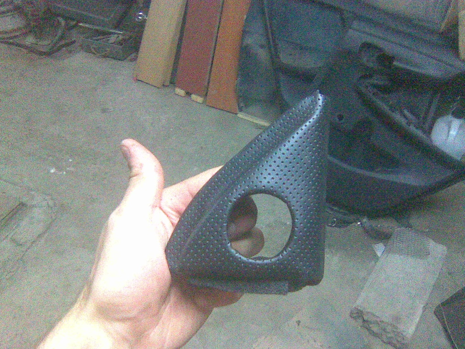 Perforation - Toyota Corolla 16L 2008