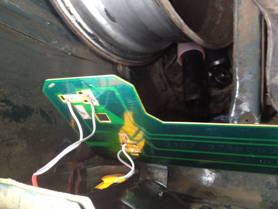 Замена лампочек в задних фонарях на светодиоды. — Lada 21074, 1,7 л ...