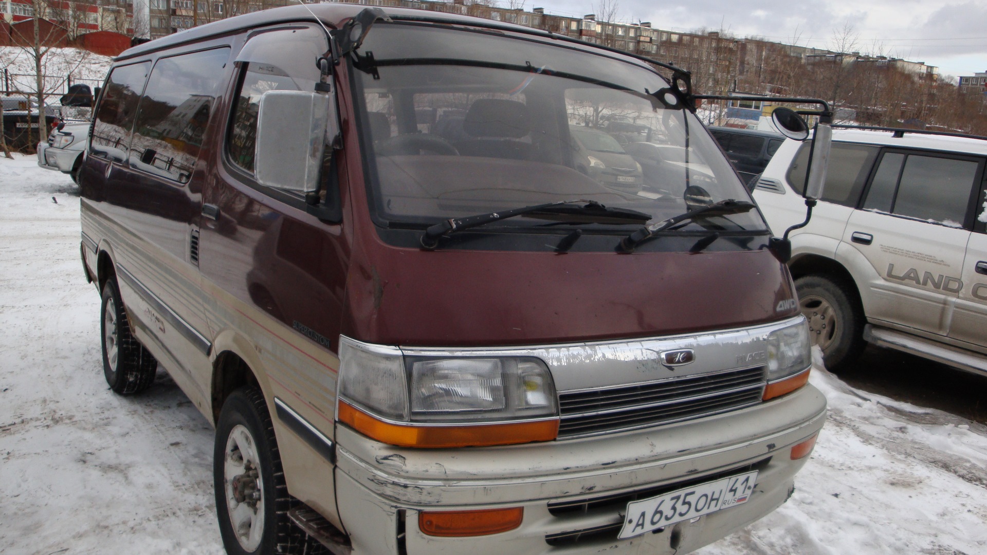 Хайс в приморском крае. Toyota Hiace h100. Toyota Hiace 1992 года. Toyota Hiace 100. Toyota Hiace h100 super Custom Limited.