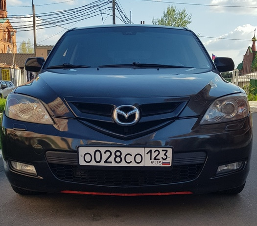 Рамка TRD и покраска спойлера переднего бампера — Mazda 3 (1G) BK, 2 л ...