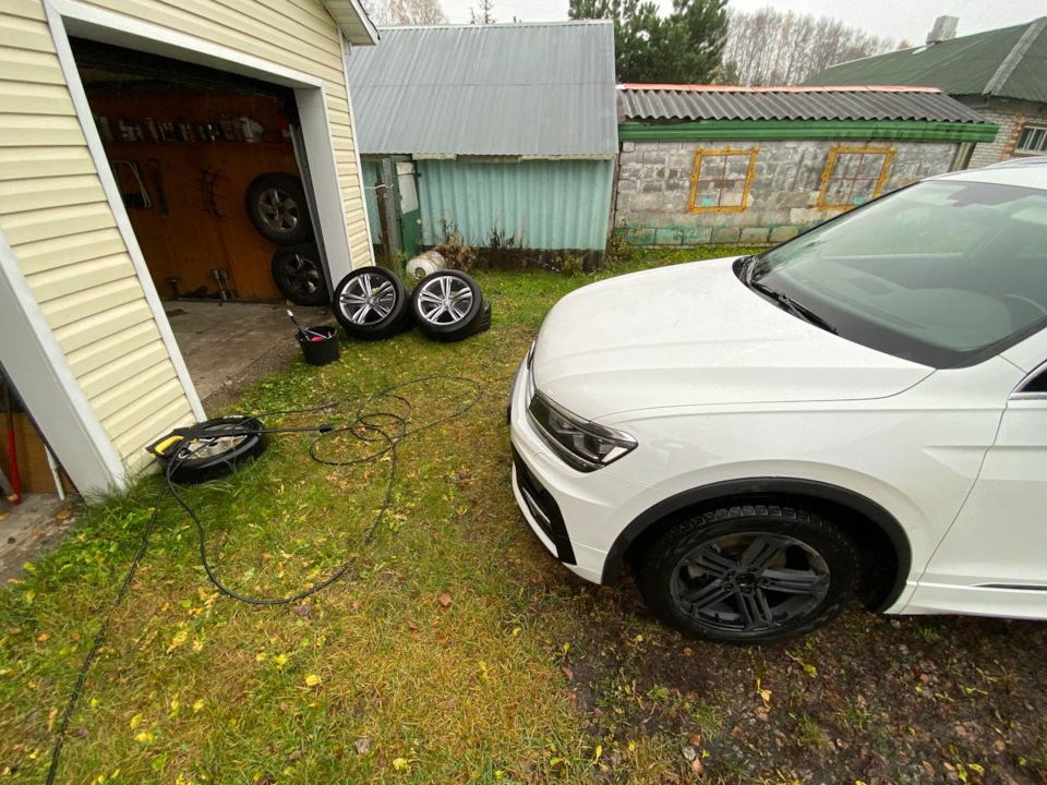 Фото в бортжурнале Volkswagen Tiguan (2G)