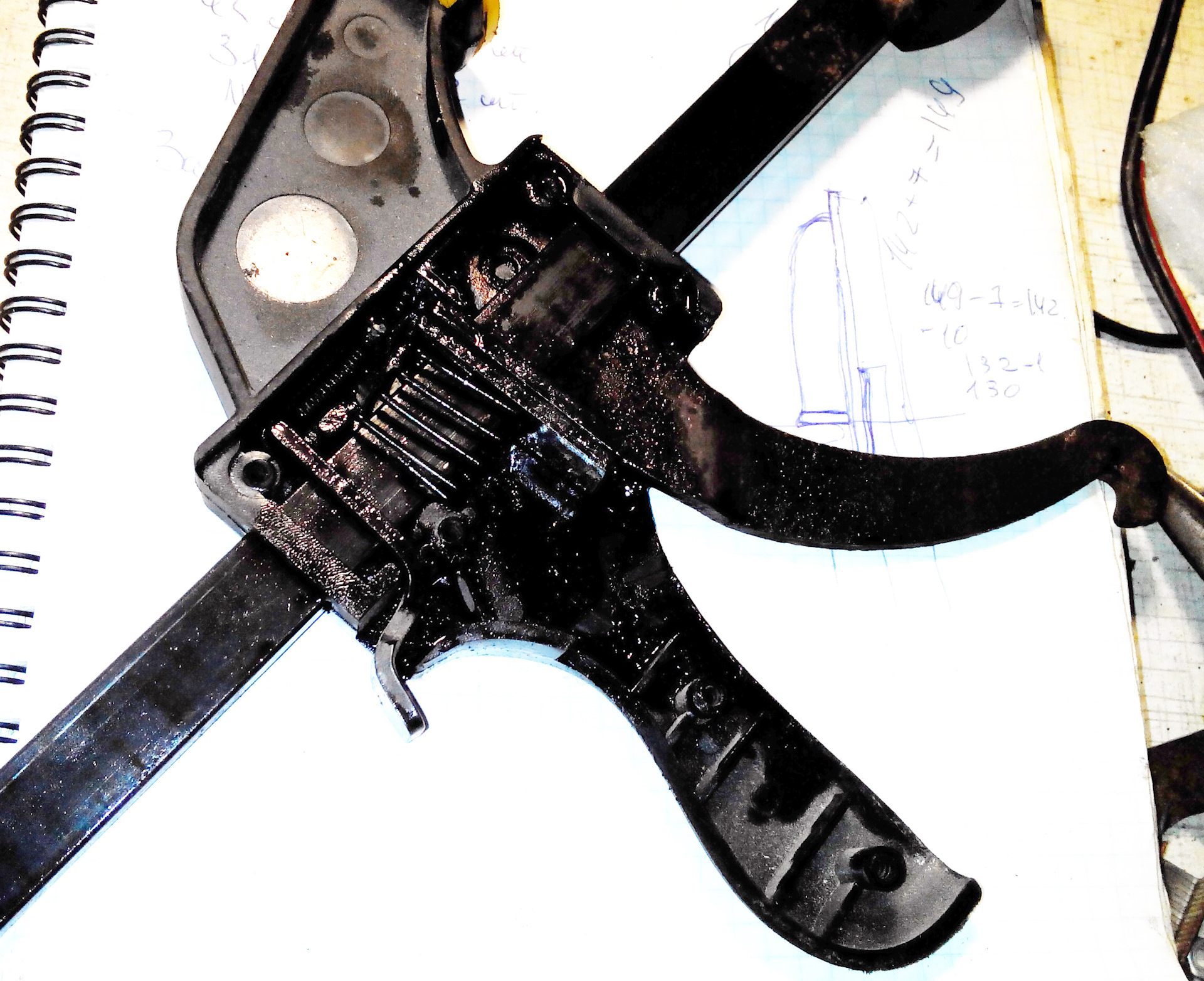 доработка струбцины. сломалась струбцина. струбцина g-образная dexter 50 мм. быстрозажимная струбцина inforce. струбцина быстрозажимная 0650668.