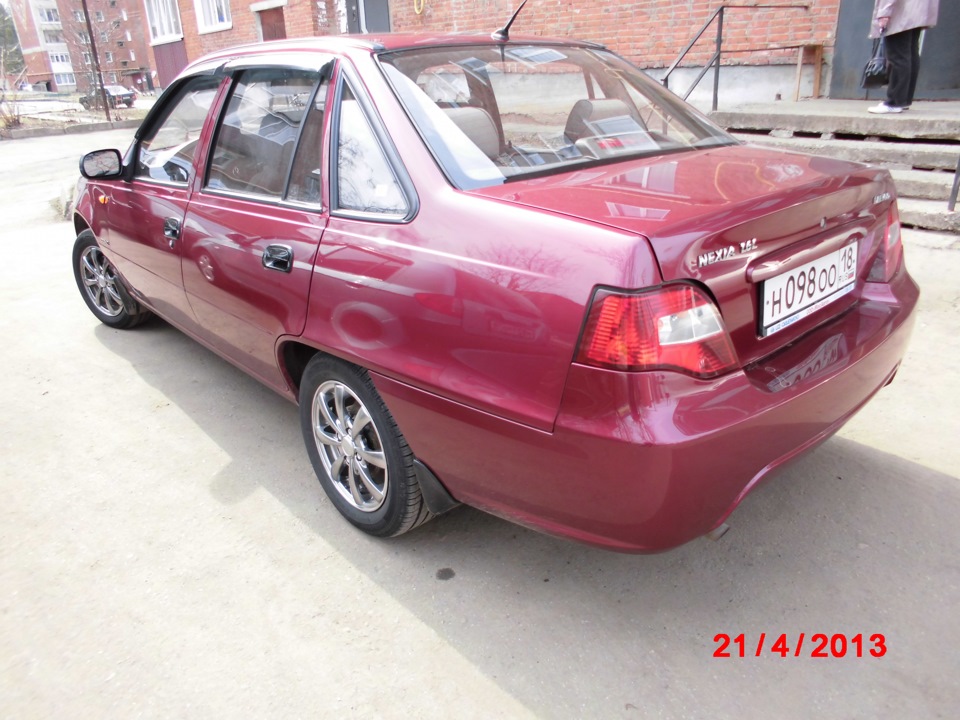 Daewoo Nexia 150 вишнёвая