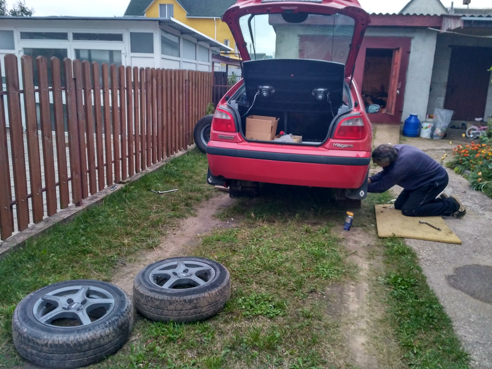 Клиренс — Renault Megane I, 1,4 л, 1999 года | стайлинг | DRIVE2