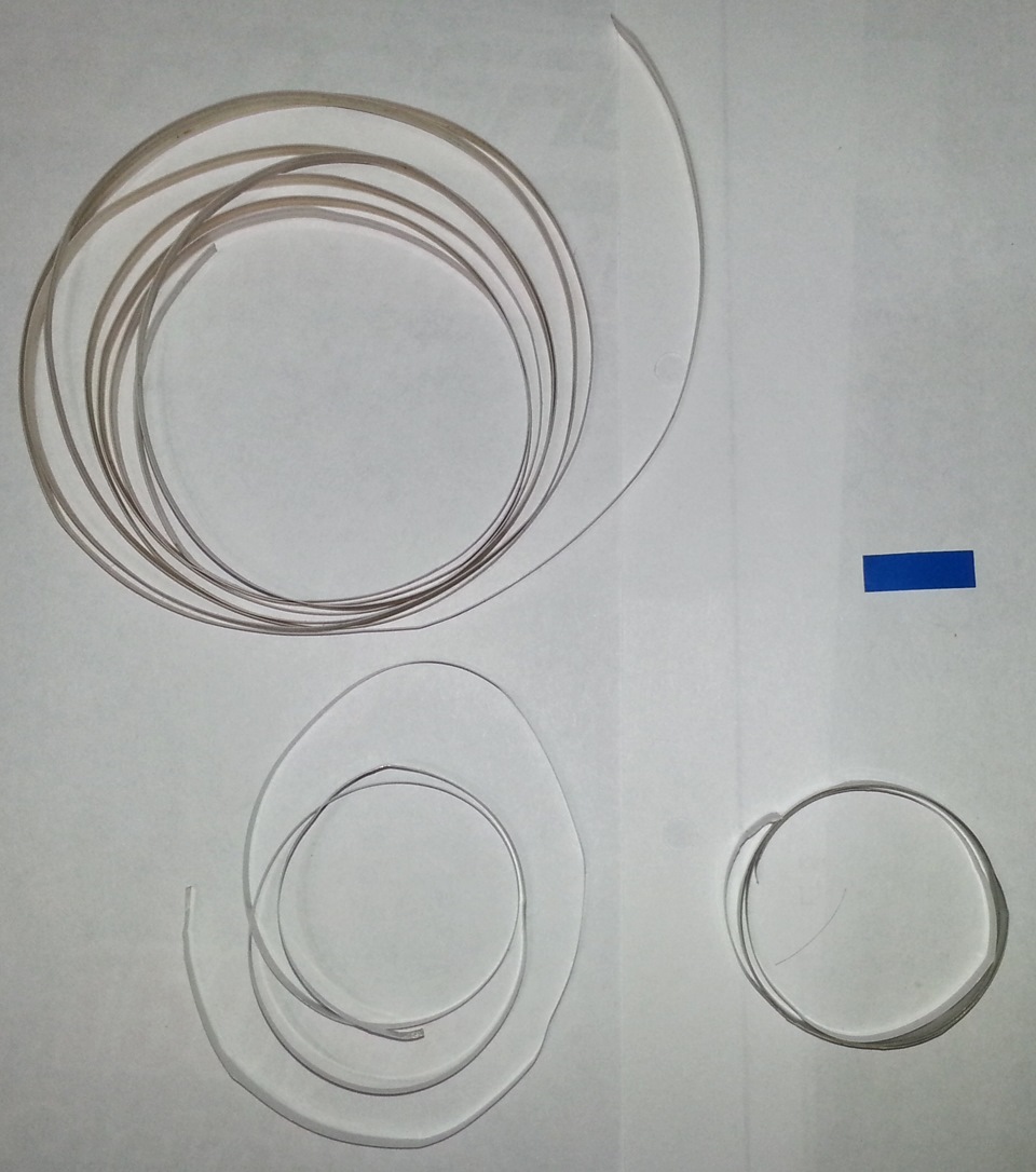 Сверху слева — оригинал. Остальное — части шлейфика от принтера — Renault Megane I