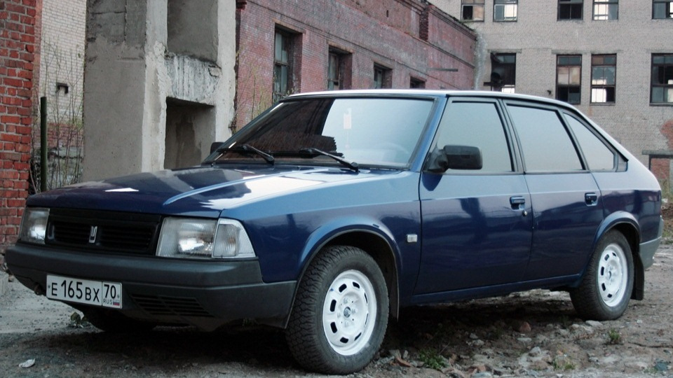 Москвич 2002 года