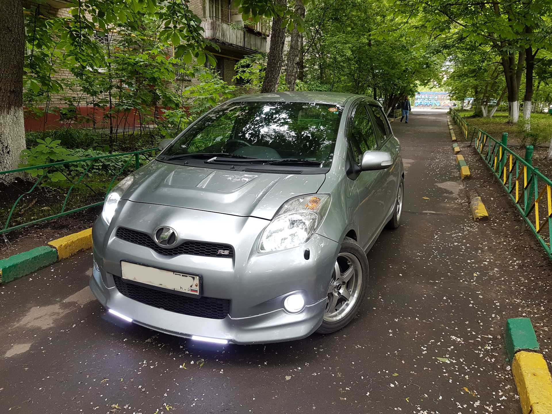 Toyota Vitz RS 2010 года