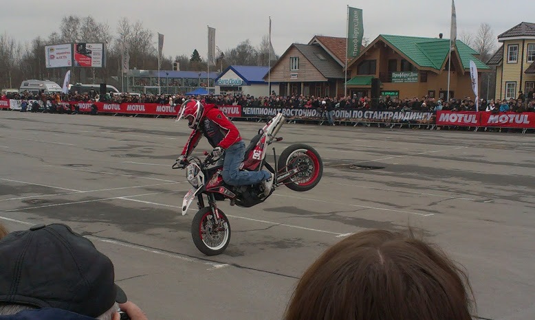 Фото в бортжурнале Honda Civic Hatchback (7G)