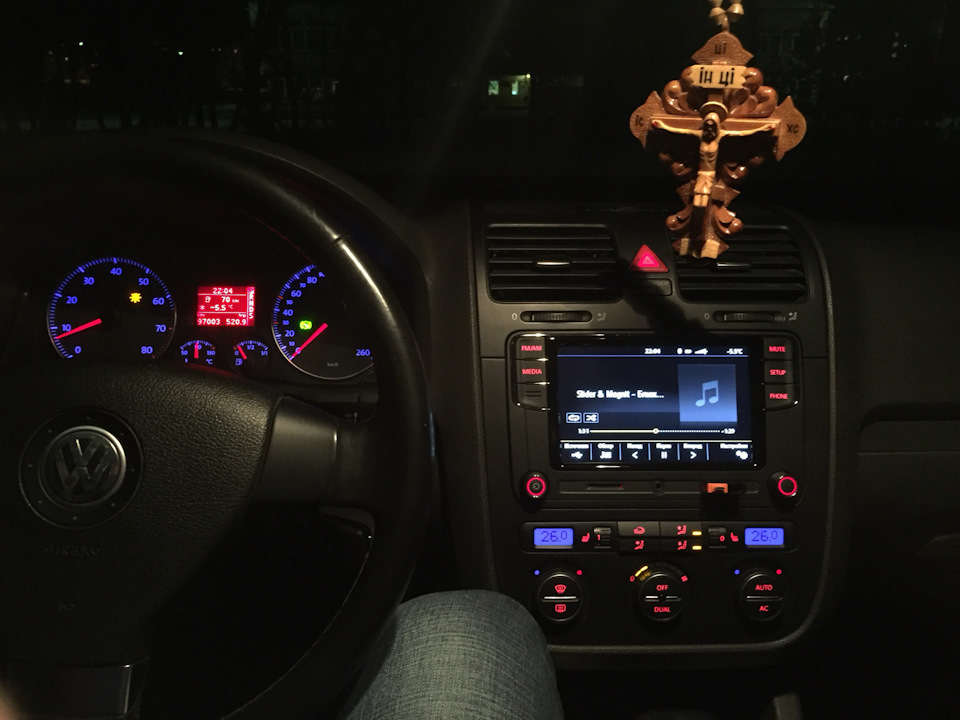 Выручайте — Volkswagen Golf Mk5, 1,6 л, 2007 года | автозвук | DRIVE2