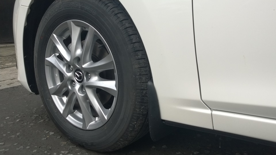 брызговики — Mazda 3 (3G) BM, 1,6 л, 2014 года | аксессуары | DRIVE2