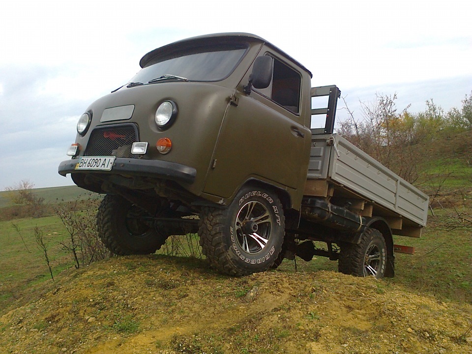 Уаз головастик. УАЗ бортовой 3303 фермер-2. УАЗ Буханка 3303. УАЗ 3303 off Road. Тюнинговый УАЗ 3303.