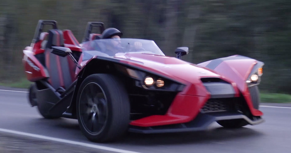 Slingshot машина 3 колеса