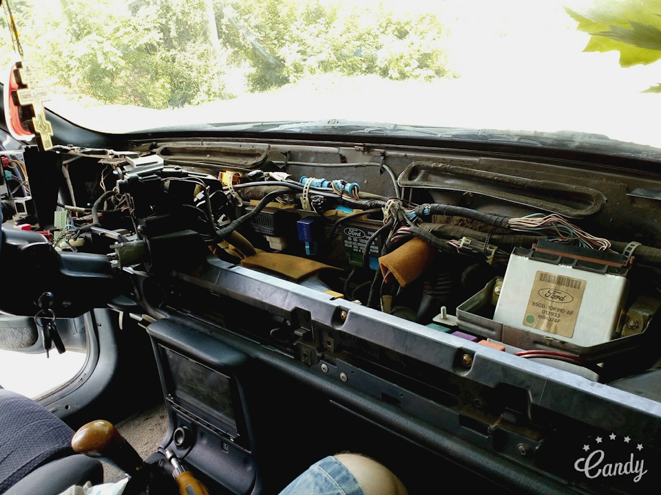 Как разбирать торпеду на форд Починил наконец-то крепление торпеды - Ford Scorpio I, 2,4 л, 1987 года своими р