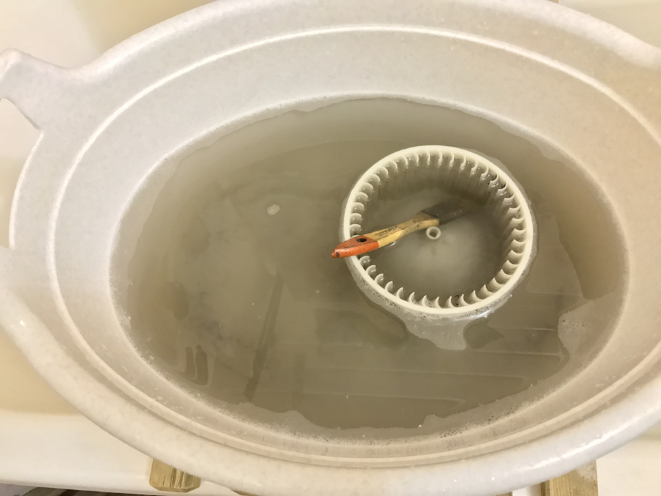 Чистка и смазка вентилятора отопителя Шевроле Ланос — DRIVE2