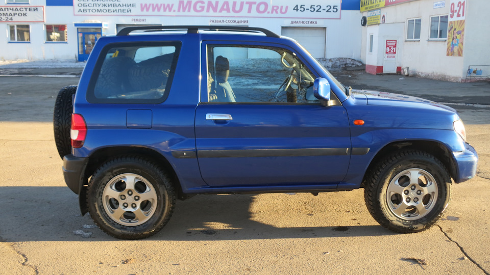 Mitsubishi Pajero iO