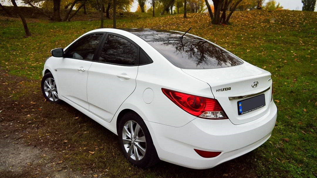 Хендай купить в ростове на дону новый. Hyundai Accent 2011. Hyundai Accent 2011 белый. Hyundai Accent 2015. Hyundai Accent 2013.