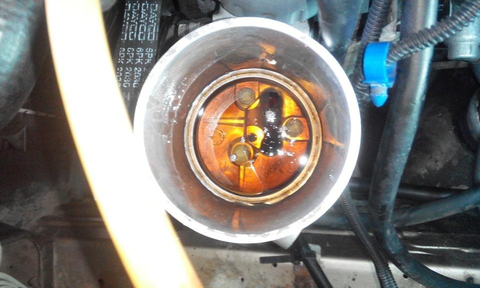 Старая жижа слита, потихоньку льем новую — Mercedes-Benz E-Class (W124)