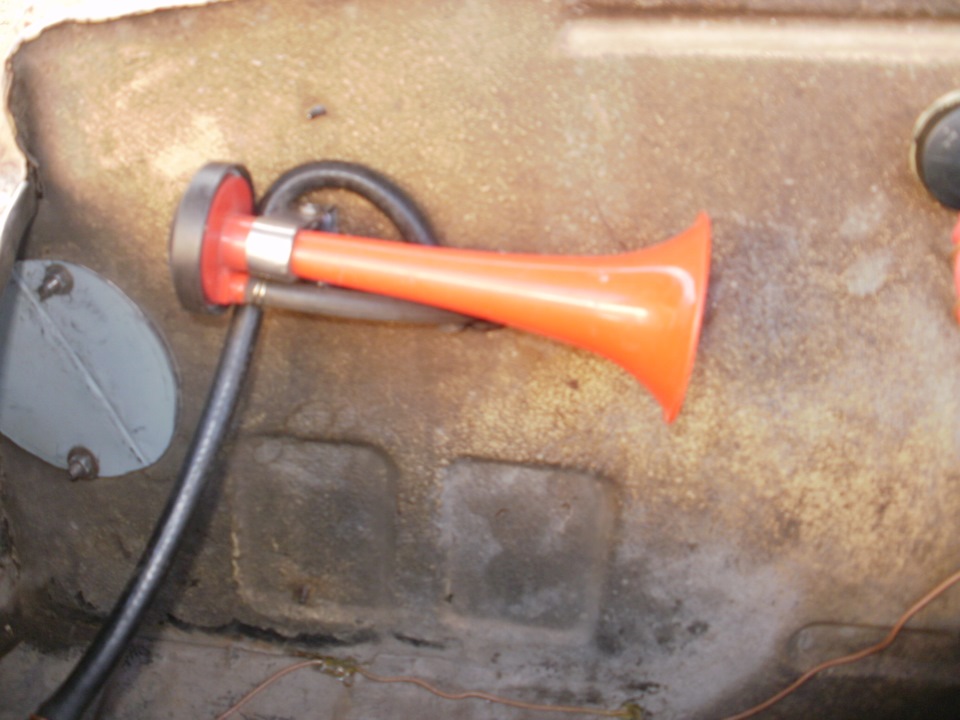 Небольшие доработки. — ЛуАЗ 969, 1,2 л, 1989 года | аксессуары | DRIVE2