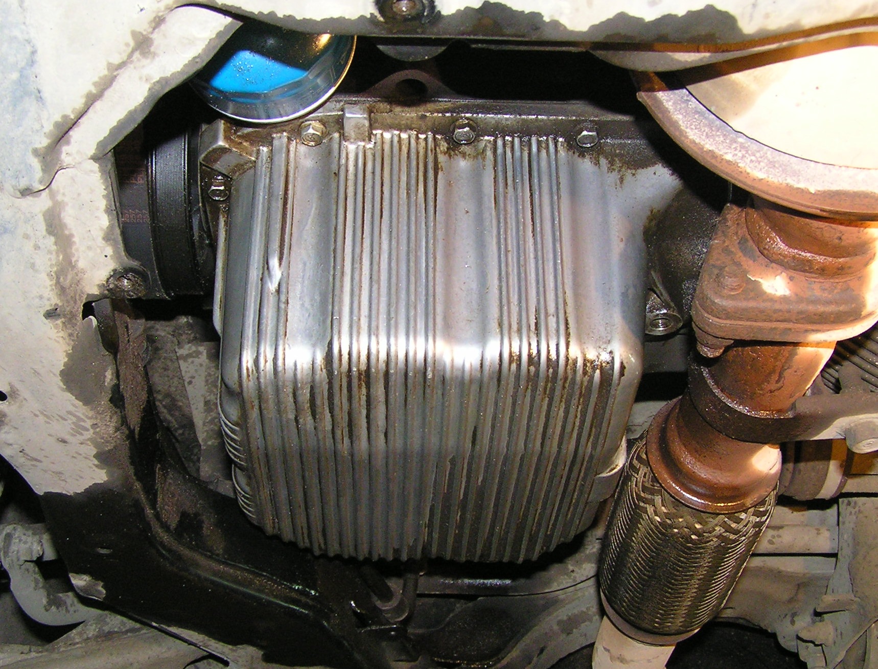 подтекание масла (поддон) — KIA Cerato (1G), 2 л, 2007 года | поломка ...