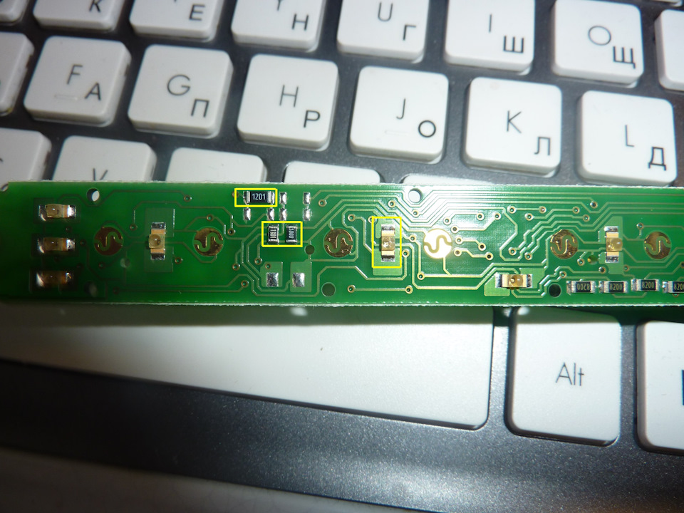 так это выглядит на заводской плате — Opel Astra H