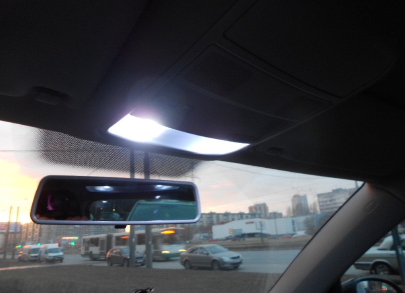 Как снять плафон тигуан 2 Замена лампочек в салоне на Led, в переднем плафоне Тигуан - Volkswagen Tiguan (