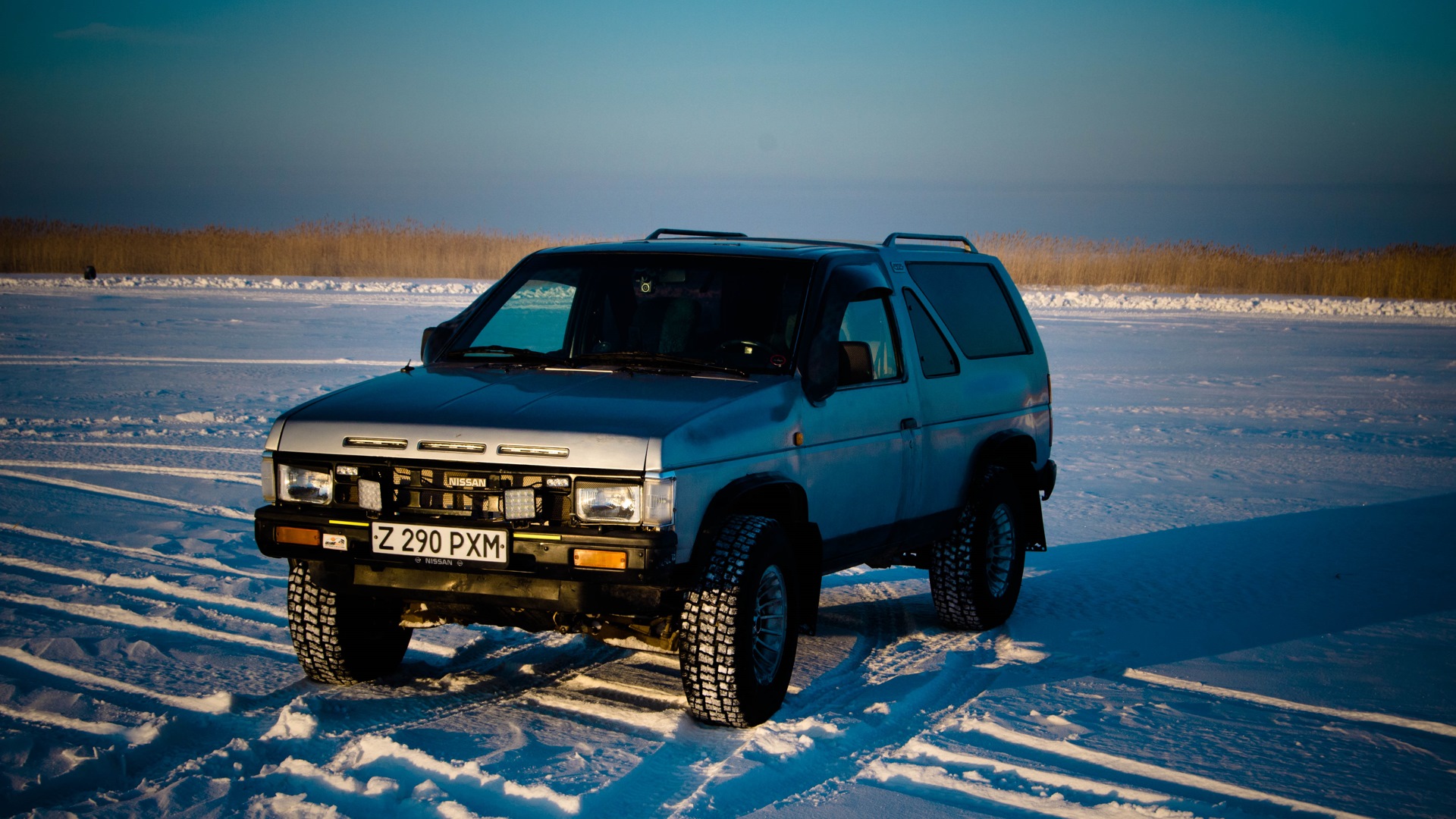 Полный привод марки. Nissan Terrano полный привод. Ниссан Террано 2000. Террано Саус. Фара Ниссан Террано 2.