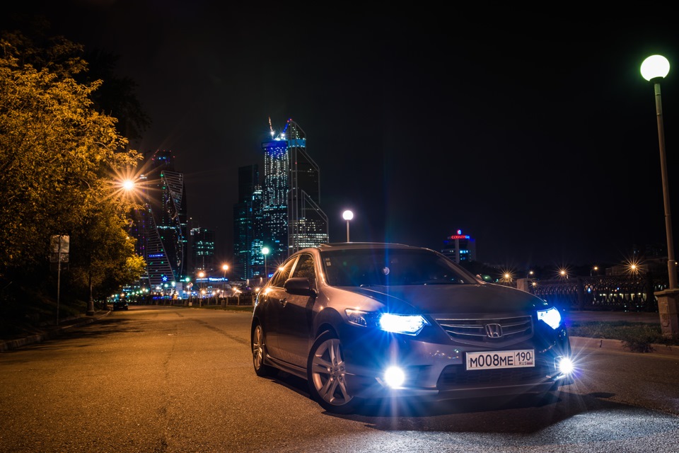 Night 8. Honda Accord 8 ночью. Хонда Аккорд 8 ночью на трассе. Honda Accord 2008 ночью. Honda Accord ночной город.