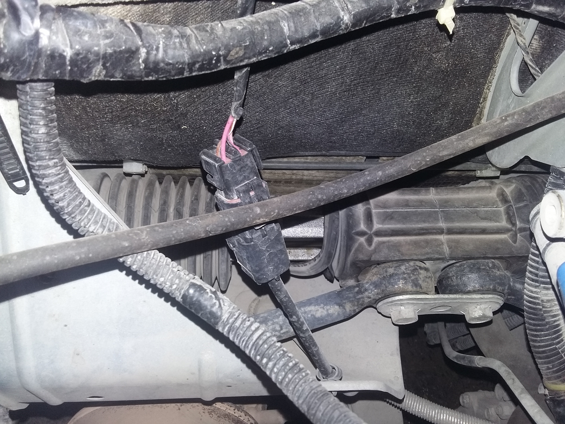 Кто менял пыльник на рулевой рейке? ? — Lada Калина 2 универсал, 1,6 л ...