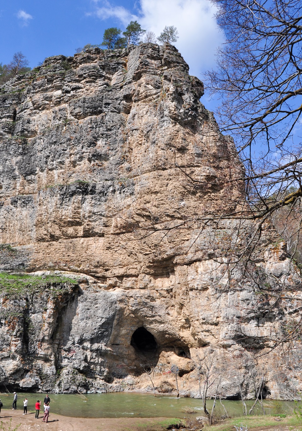 Пещера около Кук Караук