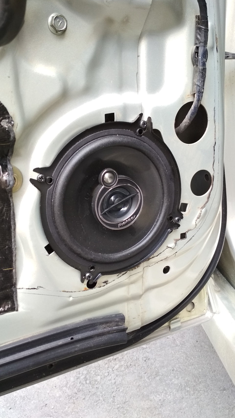 Шумоизоляция задних дверей + колонки. — Subaru Forester (SG), 2,5 л ...
