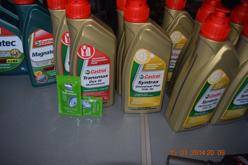 Transmax universal 75w 90. Castrol Syntrans 75w90. Castrol Syntrans Transaxle 75w-90. Castrol Transmax Axle long Life 75w-90. Castrol Syntrax Universal Plus 75w-90.