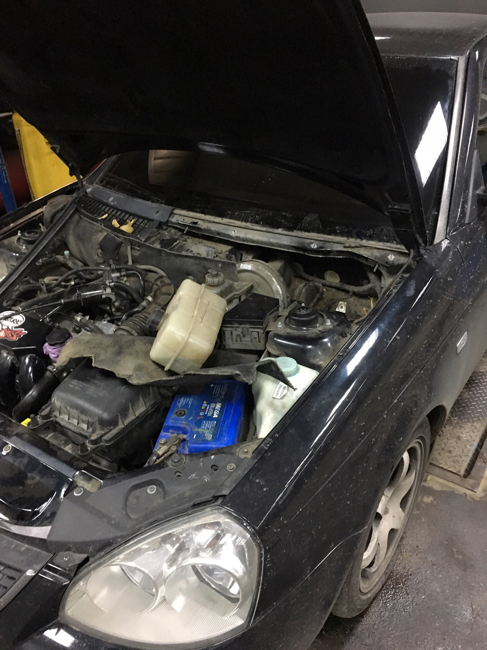Замена моторчика стеклоочистителя — Lada Приора хэтчбек, 1,6 л, 2008 ...