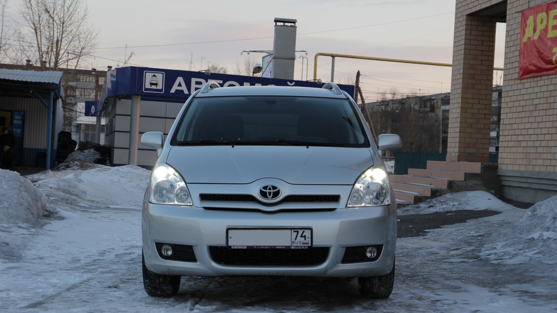 Toyota Corolla Verso 1.8 бензиновый 2006 | на DRIVE2