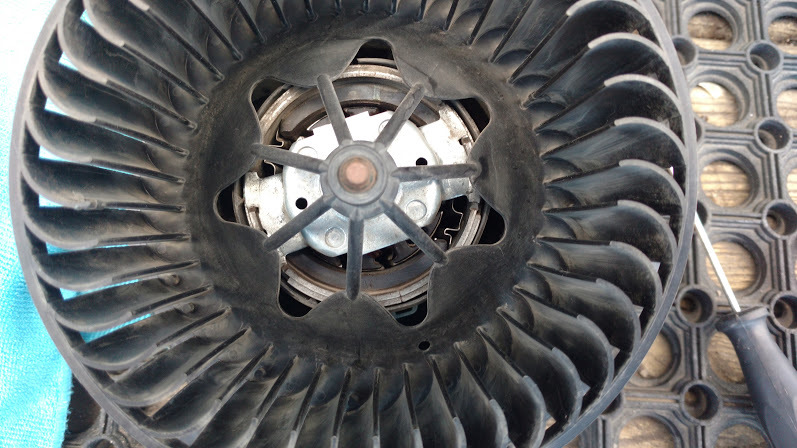 №3 Чистка моторчика печки — Skoda Octavia A5 Mk2, 1,6 л, 2012 года ...