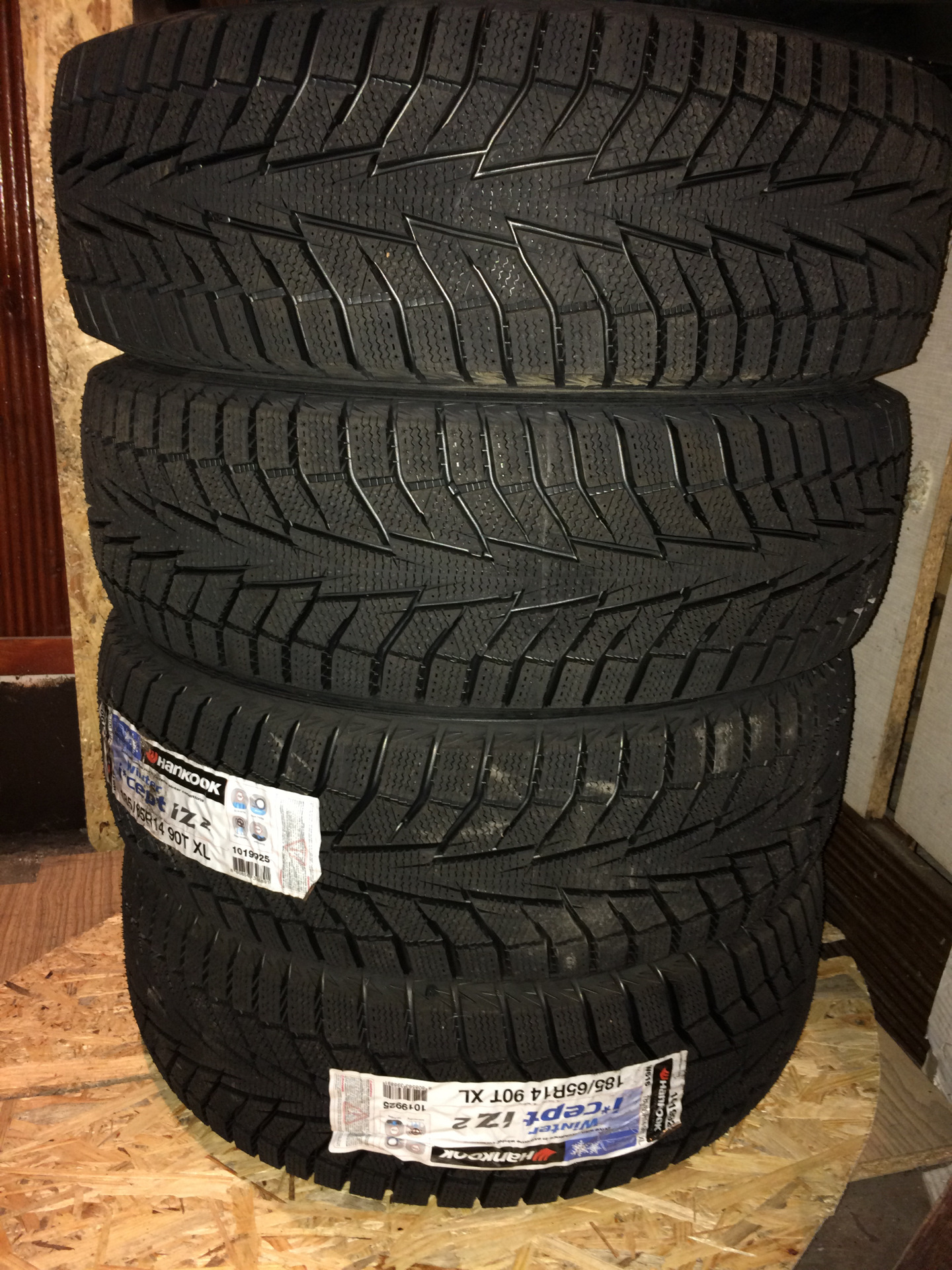 Ханкук нордман. Шины Hankook Winter i cept iz2 215-55-17. Нокиан Ханкук 5. Зимние шины на Хундай акцент в Екатеринбурге.
