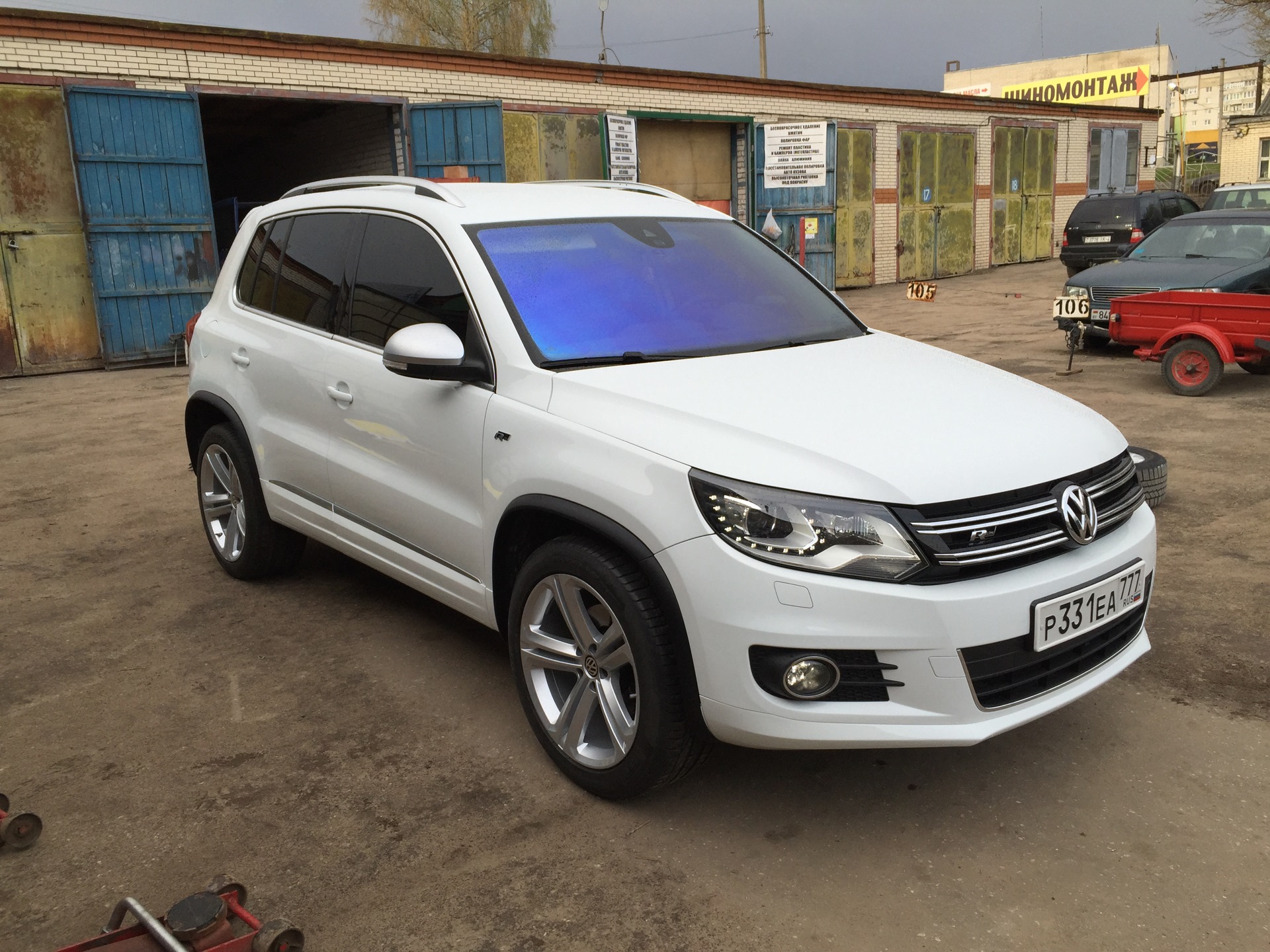 Тигуан 1 рестайлинг тюнинг. Фольксваген тигуан 1. Обвес на тигуан 1 рестайлинг. Volkswagen tiguan 1 обвес. Tiguan 1.