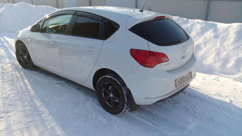 Передниее амортизаторы — Opel Astra J, 1,6 л, 2013 года | запчасти | DRIVE2