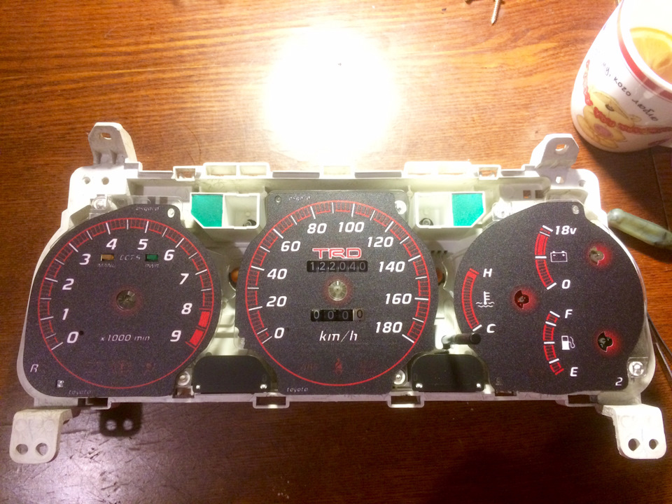 Не работает тахометр тойота королла 100