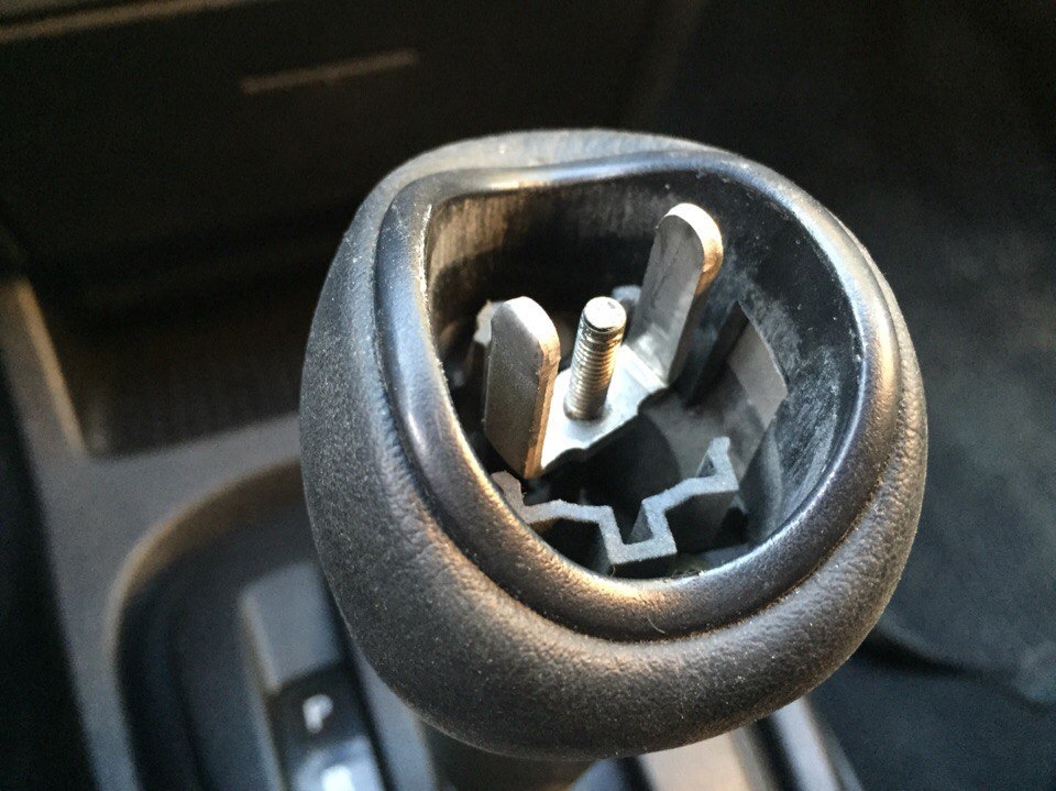 Как снять ручку кпп х7 Как снимать ручку на АКПП - Mitsubishi Carisma, 1,8 л, 2002 года своими руками D