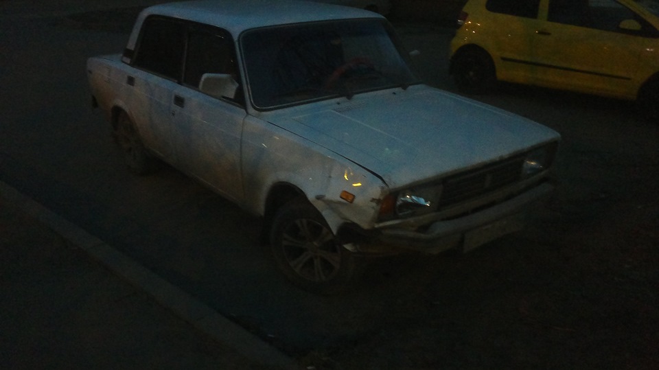 Ночной боулинг во дворе! — Lada Приора хэтчбек, 1,6 л, 2010 года | ДТП ...