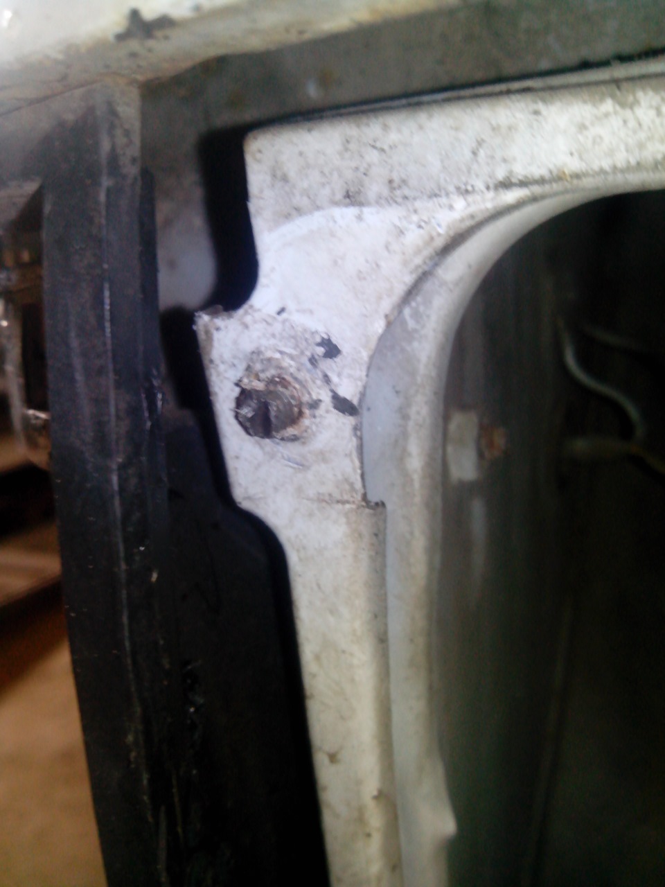 Снятие фар. — ГАЗ 3102, 2,4 л, 1999 года | кузовной ремонт | DRIVE2